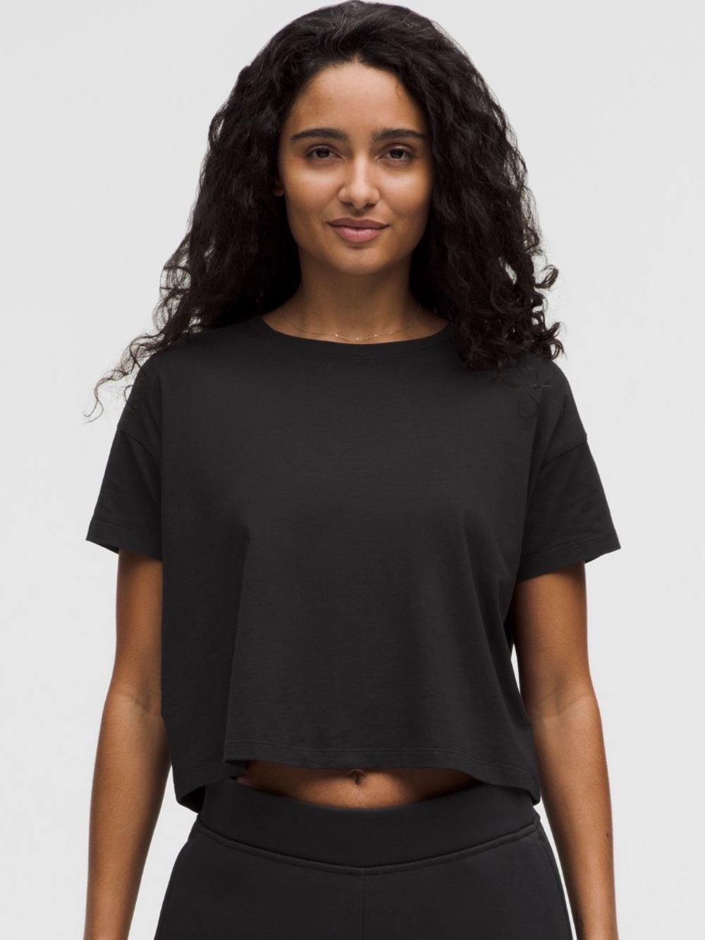 lululemon Cates T-Shirt Black. Size 2